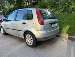 Silver Begagnad 2003 Ford Fiesta Halvkombi | 8 100 kr (Superpris)