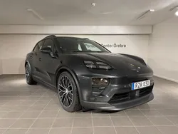 Grå (volcano grey metallic) Ny 2024 Porsche Macan Edition SUV | 1 181 700 kr (Bra pris)