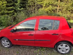 Röd Begagnad 2008 Renault Clio R.S. Halvkombi | 31 000 kr (Marknadspris)
