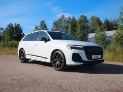 Vit (glaciärvit metallic) Begagnad 2025 Audi SQ7 Sport SUV | 1 199 000 kr (Lite dyr)