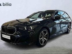 Svart Begagnad 2026 BMW 530e Kombi | 739 000 kr