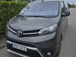 Grå Begagnad 2018 Toyota Proace Van | 125 000 kr (Superpris)