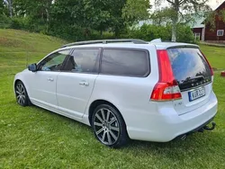 Vit Begagnad 2016 Volvo V70 Standard Kombi | 159 000 kr (Marknadspris)