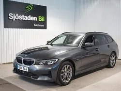 Grå Begagnad 2022 BMW 330e Sport Line Kombi | 279 900 kr (Superpris)