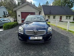 Blå Begagnad 2008 Toyota Avensis Kombi | 47 000 kr (Marknadspris)