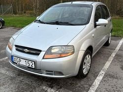 Grå Begagnad 2006 Chevrolet Kalos Halvkombi | 14 900 kr (Marknadspris)