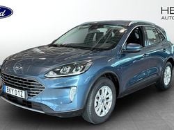 Blå (blue) Begagnad 2022 Ford Kuga Titanium SUV | 259 900 kr (Marknadspris)
