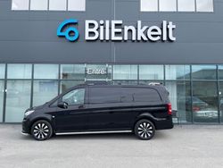 Svart Begagnad 2022 Mercedes Vito Minibuss | 439 900 kr