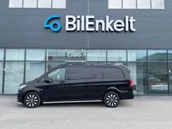 Svart Begagnad 2022 Mercedes Vito Minibuss | 489 900 kr