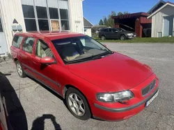 Röd Begagnad 2001 Volvo V70 Kombi | 6 500 kr (Superpris)