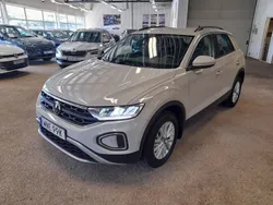 Grå (ascot grey) Begagnad 2022 VW T-Roc Life SUV | 194 900 kr (Marknadspris)