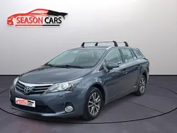 Mörkblå Begagnad 2012 Toyota Avensis Business Edition Kombi | 94 900 kr (Marknadspris)