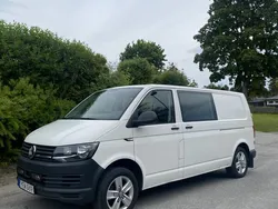 Vit Begagnad 2017 VW T6 Van | 195 000 kr