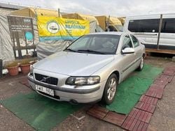 Ljusgrå Begagnad 2001 Volvo S60 Sedan | 14 899 kr (Bra pris)
