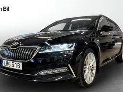 Svart Begagnad 2019 Skoda Superb LAURIN & KLEMENT Kombi | 254 900 kr (Marknadspris)