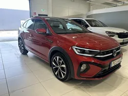 Röd Begagnad 2022 VW Taigo R-line SUV | 259 900 kr (Marknadspris)