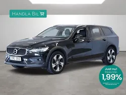Svart Begagnad 2020 Volvo V60 CC Kombi | 299 900 kr (Marknadspris)