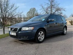 Blå Begagnad 2009 Volvo V50 Kombi | 45 000 kr (Marknadspris)