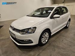 Vit Begagnad 2014 VW Polo Halvkombi | 79 900 kr (Marknadspris)