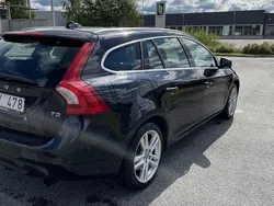 Svart Begagnad 2011 Volvo V60 Summum Kombi | 64 500 kr (Dyr)