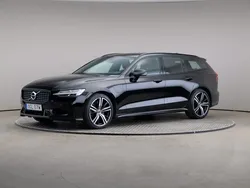 Svart Begagnad 2021 Volvo V60 R-Design Kombi | 365 000 kr (Marknadspris)