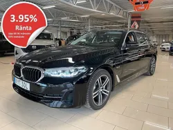 Svart Begagnad 2022 BMW 530e Sport Line Kombi | 369 000 kr (Bra pris)