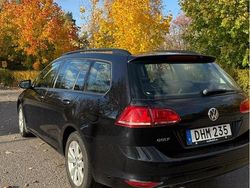Svart Begagnad 2014 VW Golf VII Kombi | 78 000 kr (Marknadspris)