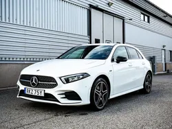 Vit Begagnad 2020 Mercedes A250 AMG Halvkombi | 279 000 kr (Marknadspris)