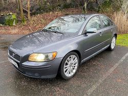 Grå Begagnad 2003 Volvo S40 Sedan | 49 900 kr (Lite dyr)