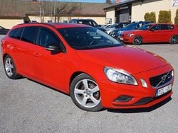 Röd Begagnad 2012 Volvo V60 R-Design Kombi | 109 900 kr (Marknadspris)