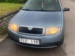 Grå Begagnad 2002 Skoda Fabia Kombi | 20 000 kr (Lite dyr)