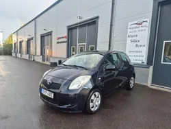 Svart Begagnad 2007 Toyota Yaris Halvkombi | 28 900 kr (Marknadspris)
