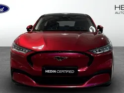 Röd (red) Begagnad 2022 Ford Mustang Mach-E Standard Range SUV | 339 900 kr (Bra pris)