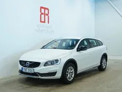 Vit Begagnad 2018 Volvo V60 CC Standard Kombi | 239 900 kr (Lite dyr)