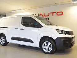 Vit Begagnad 2020 Peugeot Partner Minibuss | 169 000 kr (Marknadspris)
