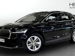 Svart (black) Begagnad 2022 Skoda Enyaq iV Sport SUV | 399 900 kr (Marknadspris)