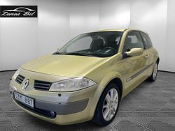Ljusgrön Begagnad 2003 Renault Mégane II Halvkombi | 19 900 kr (Marknadspris)
