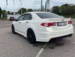 Vit Begagnad 2009 Honda Accord Executive Sedan | 59 900 kr (Marknadspris)