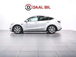 Vit Begagnad 2022 Tesla Model Y Long Range SUV | 329 700 kr (Superpris)