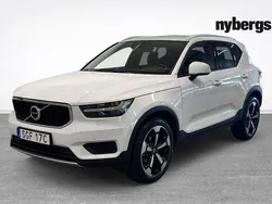 Vit Begagnad 2022 Volvo XC40 Momentum SUV | 279 000 kr (Marknadspris)
