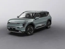 Grön Ny 2025 Kia EV9 Plus SUV | 837 900 kr (Marknadspris)