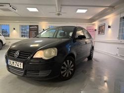Svart Begagnad 2007 VW Polo Comfortline Halvkombi | 29 900 kr (Lite dyr)