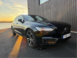 Svart Begagnad 2023 Volvo V90 Ultimate Kombi | 425 000 kr (Bra pris)