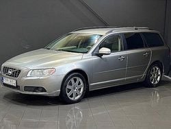Ljusbrun Begagnad 2007 Volvo V70 Momentum Kombi | 64 900 kr (Marknadspris)