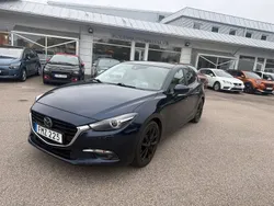 Blå Begagnad 2018 Mazda 3 Inclusive Halvkombi | 165 000 kr (Marknadspris)