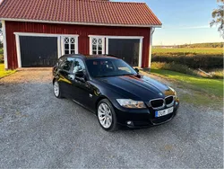 Svart Begagnad 2012 BMW 320 Kombi | 80 000 kr (Bra pris)