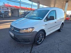 Vit Begagnad 2018 VW Caddy Minibuss | 218 500 kr (Marknadspris)