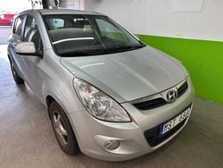 Silver Begagnad 2012 Hyundai i20 Premium Halvkombi | 54 900 kr (Bra pris)