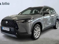Grå Begagnad 2025 Toyota Corolla Cross SUV | 369 900 kr