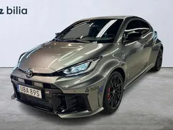 Silver Begagnad 2024 Toyota Yaris Premium Halvkombi | 639 900 kr (Marknadspris)